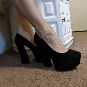 INSANE Black Suede Platforms
